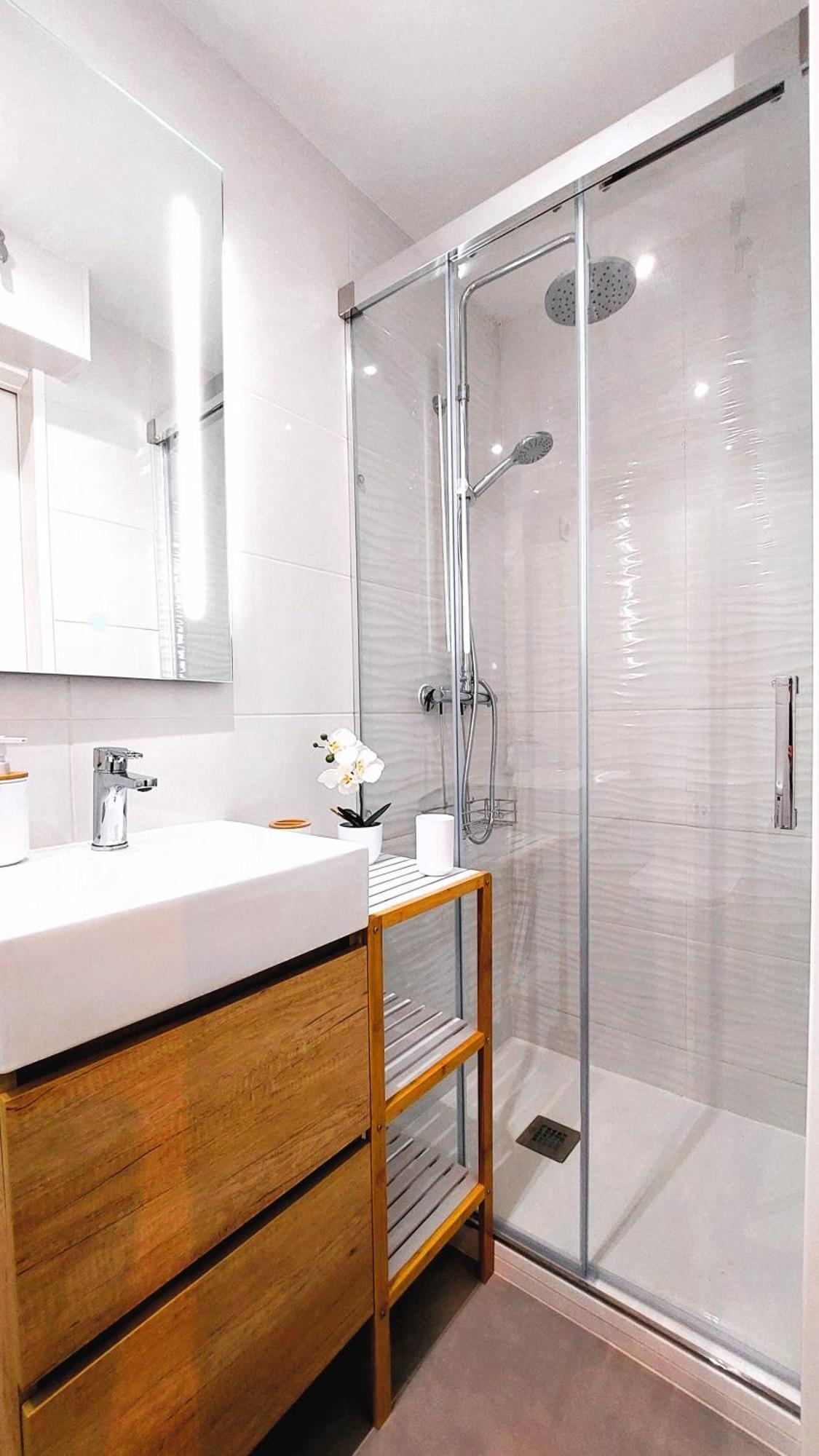 Acogedor Estudio En Delicias By Bebalmy Appartement Madrid Buitenkant foto